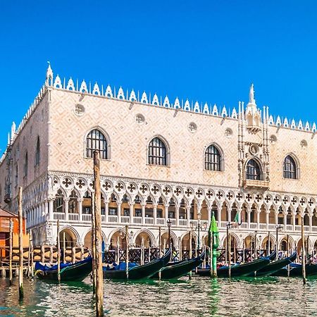 ヴェネツィアCosy Apt For 6 Pp Between San Marco And Rialto Bridgeアパートメント エクステリア 写真