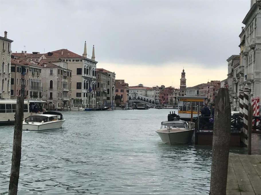 ヴェネツィアCosy Apt For 6 Pp Between San Marco And Rialto Bridgeアパートメント エクステリア 写真