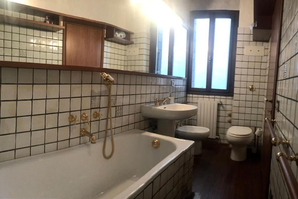 ヴェネツィアCosy Apt For 6 Pp Between San Marco And Rialto Bridgeアパートメント エクステリア 写真