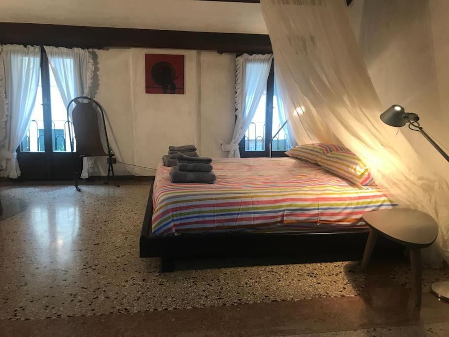 ヴェネツィアCosy Apt For 6 Pp Between San Marco And Rialto Bridgeアパートメント エクステリア 写真