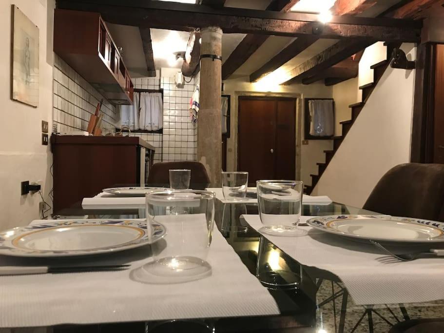 ヴェネツィアCosy Apt For 6 Pp Between San Marco And Rialto Bridgeアパートメント エクステリア 写真