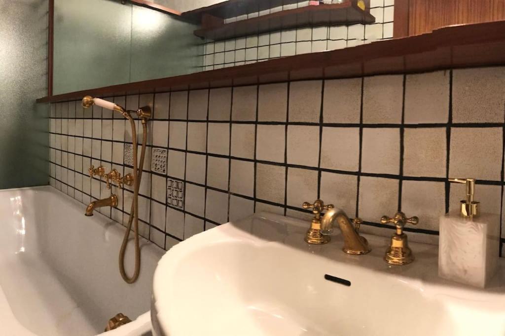 ヴェネツィアCosy Apt For 6 Pp Between San Marco And Rialto Bridgeアパートメント エクステリア 写真